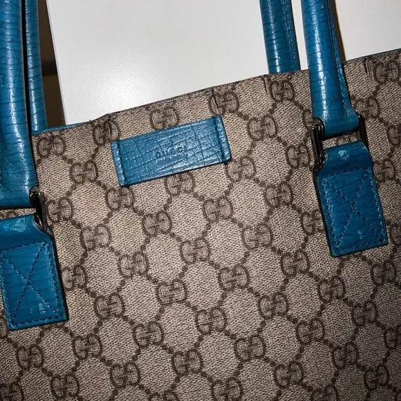 Gucci Monogram Extra Large Tote - Picture 4 of 14